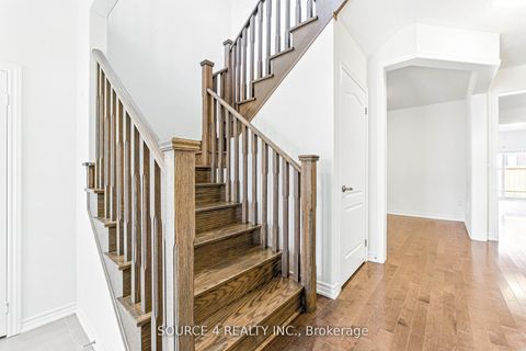 Photo 4 at 376 Danny Wheeler Boulevard, Keswick North, Georgina
