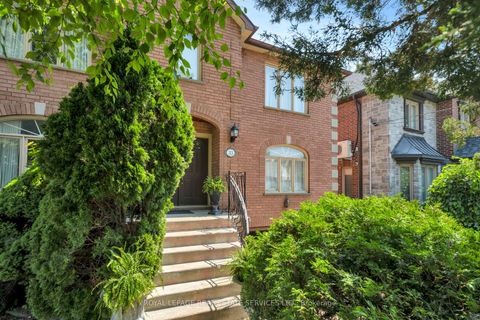 Photo 1 at 33 Lynnhaven Road, Lawrence, Toronto