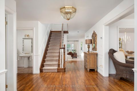 Photo 4 at 33 Lynnhaven Road, Lawrence, Toronto