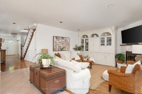 Photo 15 at 33 Lynnhaven Road, Lawrence, Toronto