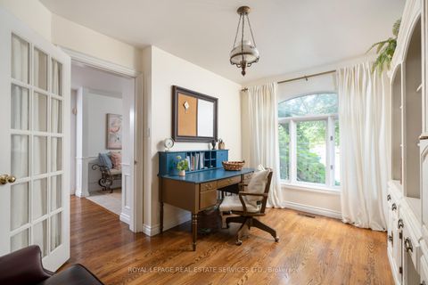 Photo 21 at 33 Lynnhaven Road, Lawrence, Toronto