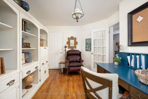 Photo 22 at 33 Lynnhaven Road, Lawrence, Toronto