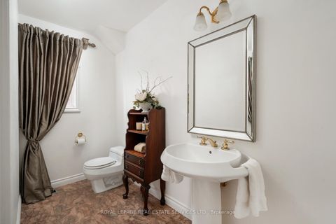 Photo 23 at 33 Lynnhaven Road, Lawrence, Toronto