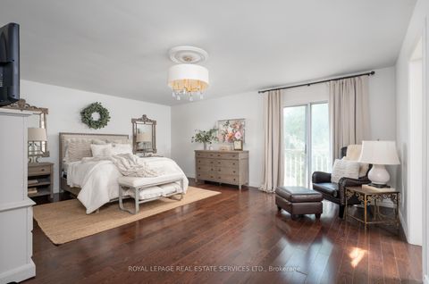 Photo 25 at 33 Lynnhaven Road, Lawrence, Toronto