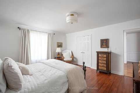 Photo 34 at 33 Lynnhaven Road, Lawrence, Toronto