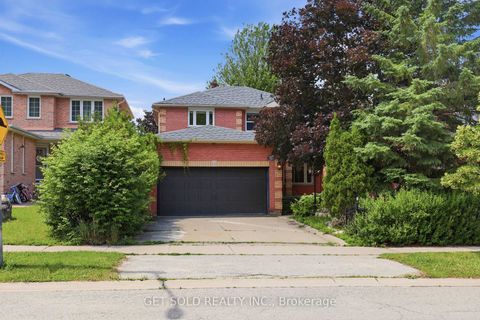 Photo 1 at 28 Hawkins Drive, Ardagh, Barrie