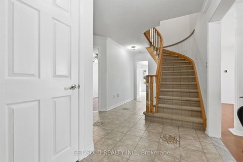 Photo 13 at 28 Hawkins Drive, Ardagh, Barrie