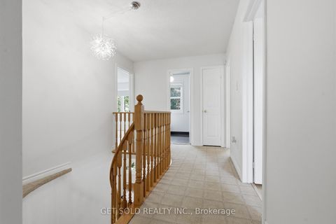 Photo 17 at 28 Hawkins Drive, Ardagh, Barrie