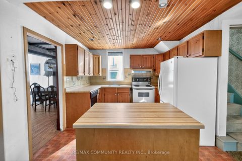 Photo 3 at 28 Queen Street, Cookstown, Innisfil
