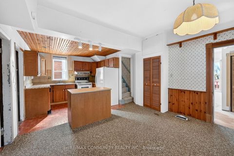 Photo 5 at 28 Queen Street, Cookstown, Innisfil