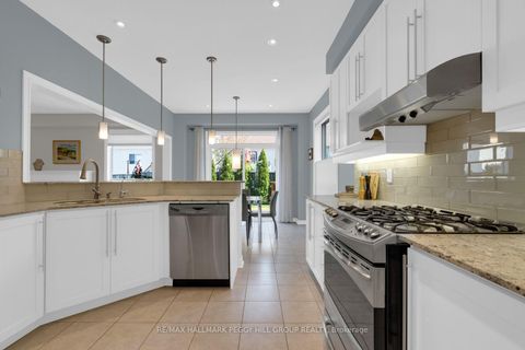 Photo 6 at 5 Magna Carta Road, Shore, Barrie