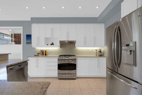 Photo 7 at 5 Magna Carta Road, Shore, Barrie
