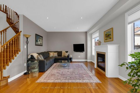 Photo 10 at 5 Magna Carta Road, Shore, Barrie
