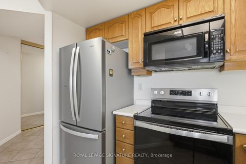 Photo 4 at 301 - 7 Concorde Place, Don Mills, Toronto