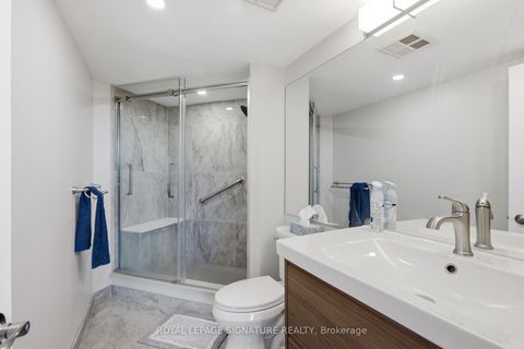 Photo 7 at 301 - 7 Concorde Place, Don Mills, Toronto