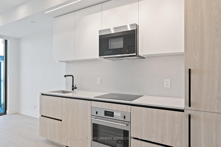 Photo 6 at 1111 - 699 Sheppard Avenue E, Bayview Village, Toronto