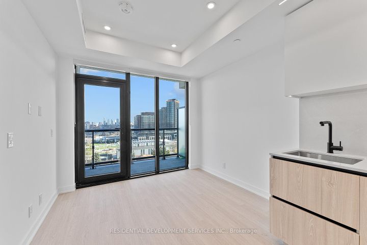 Photo 10 at 1111 - 699 Sheppard Avenue E, Bayview Village, Toronto