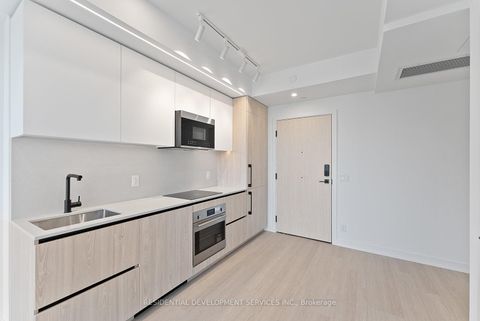Photo 8 at 1111 - 699 Sheppard Avenue E, Bayview Village, Toronto