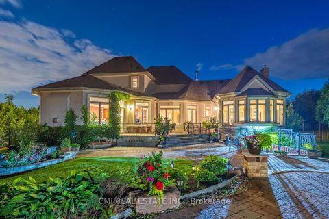 Photo 5 at 776 Woodland Acres Crescent, Rural Vaughan, Vaughan
