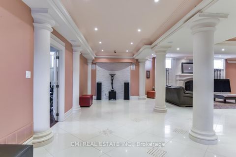 Photo 19 at 776 Woodland Acres Crescent, Rural Vaughan, Vaughan