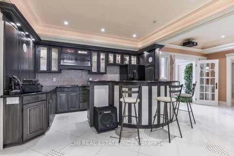 Photo 20 at 776 Woodland Acres Crescent, Rural Vaughan, Vaughan