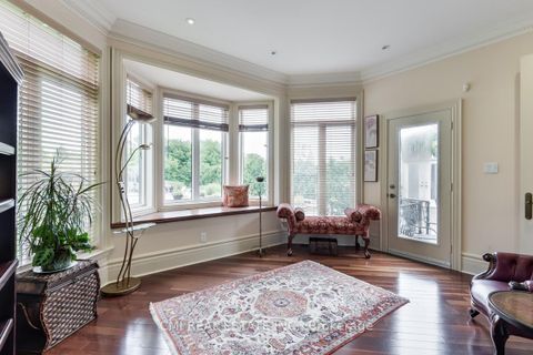 Photo 25 at 776 Woodland Acres Crescent, Rural Vaughan, Vaughan