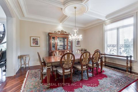 Photo 32 at 776 Woodland Acres Crescent, Rural Vaughan, Vaughan