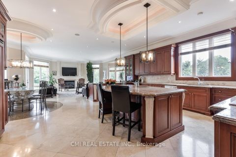 Photo 37 at 776 Woodland Acres Crescent, Rural Vaughan, Vaughan