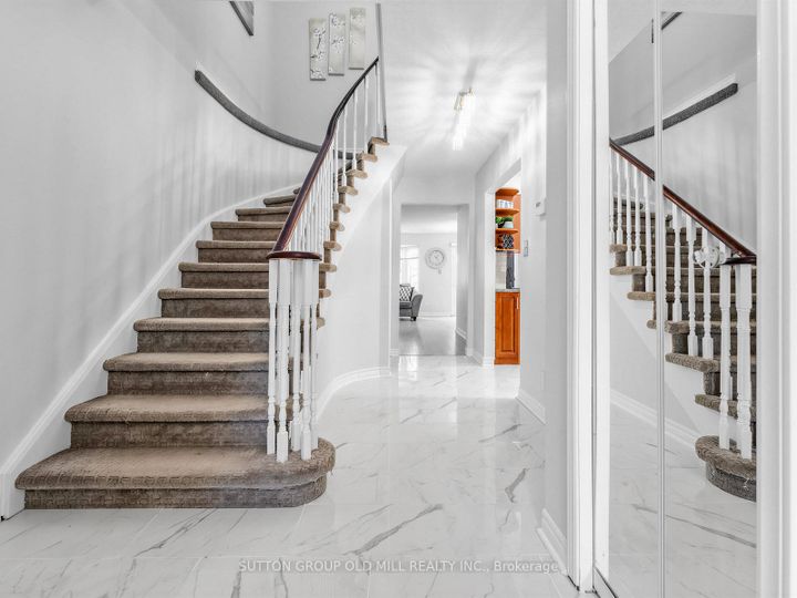 Photo 4 at 1629 Dewberry Crescent, Rathwood, Mississauga