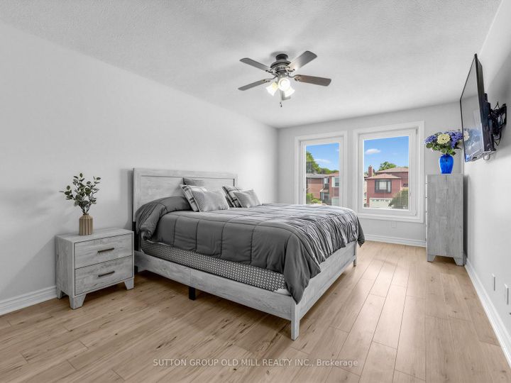 Photo 15 at 1629 Dewberry Crescent, Rathwood, Mississauga