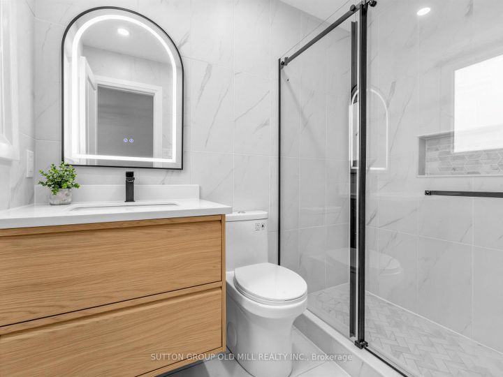Photo 17 at 1629 Dewberry Crescent, Rathwood, Mississauga