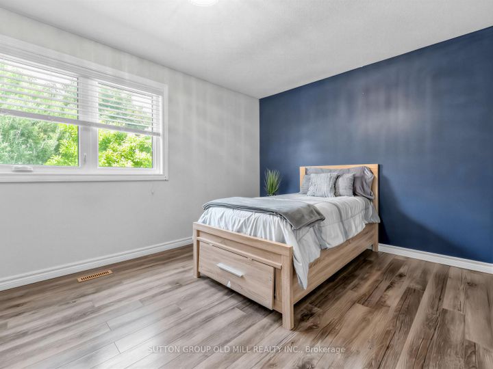 Photo 21 at 1629 Dewberry Crescent, Rathwood, Mississauga