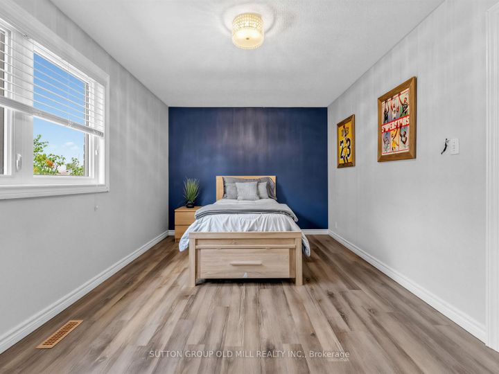 Photo 22 at 1629 Dewberry Crescent, Rathwood, Mississauga