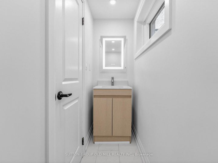 Photo 27 at 1629 Dewberry Crescent, Rathwood, Mississauga