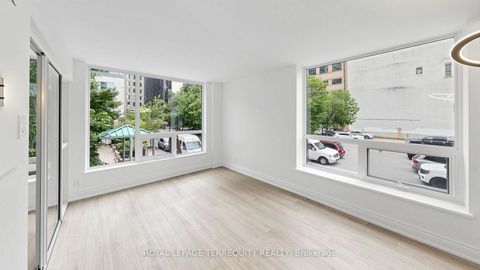 Photo 9 at 220 - 92 King Street E, Yonge Corridor, Toronto