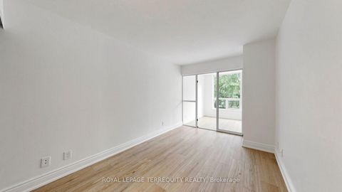 Photo 12 at 220 - 92 King Street E, Yonge Corridor, Toronto