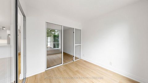 Photo 15 at 220 - 92 King Street E, Yonge Corridor, Toronto