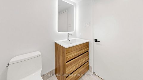 Photo 21 at 220 - 92 King Street E, Yonge Corridor, Toronto