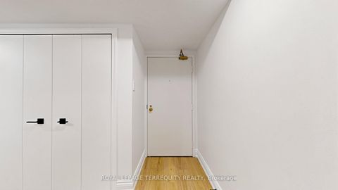 Photo 25 at 220 - 92 King Street E, Yonge Corridor, Toronto