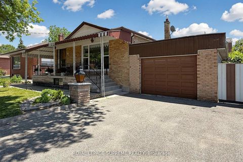 Photo 1 at 243 Epsom Downs Drive, CFB, Toronto