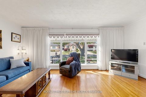 Photo 5 at 243 Epsom Downs Drive, CFB, Toronto