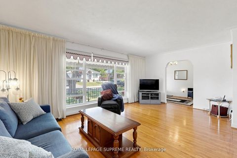Photo 6 at 243 Epsom Downs Drive, CFB, Toronto