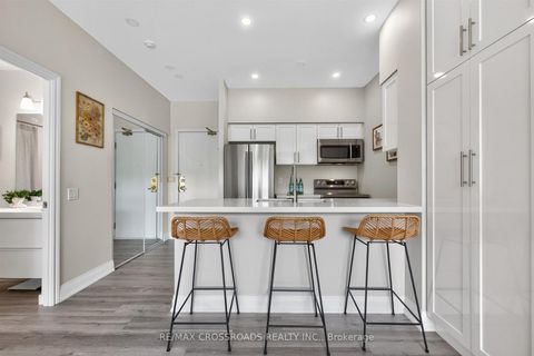 Photo 7 at 183 - 650 Lawrence Avenue W, Lawrence, Toronto