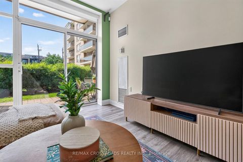 Photo 11 at 183 - 650 Lawrence Avenue W, Lawrence, Toronto