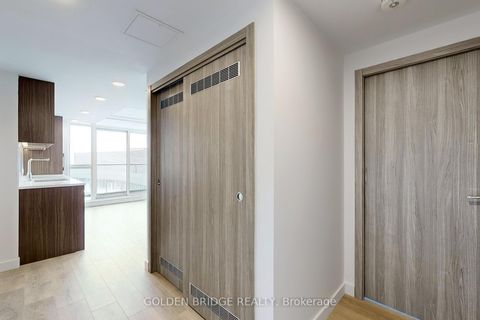 Photo 6 at 4611 - 38 Widmer Street, Waterfront Communities C1, Toronto