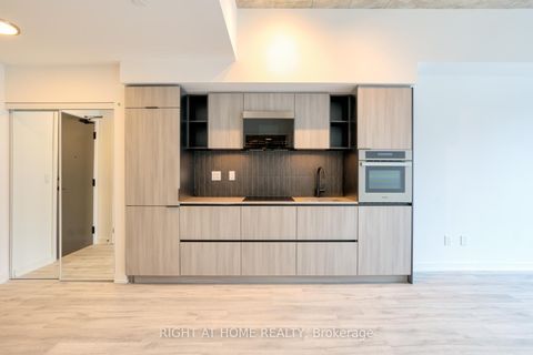 Photo 2 at 704 - 2 Augusta Avenue, Waterfront Communities C1, Toronto