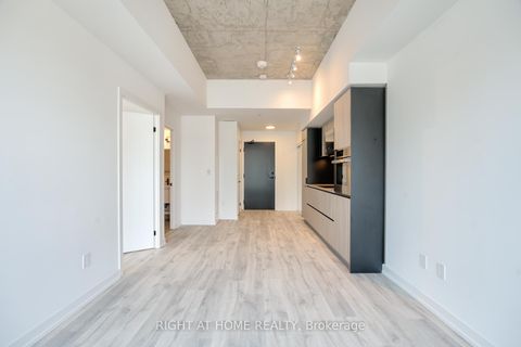 Photo 7 at 704 - 2 Augusta Avenue, Waterfront Communities C1, Toronto