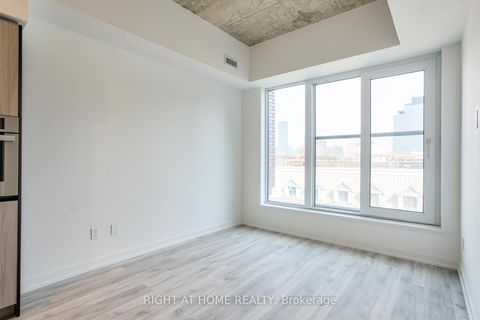 Photo 10 at 704 - 2 Augusta Avenue, Waterfront Communities C1, Toronto
