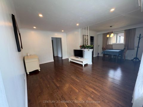 Photo 4 at 78 Wishing Well Drive, Sullivan, Toronto
