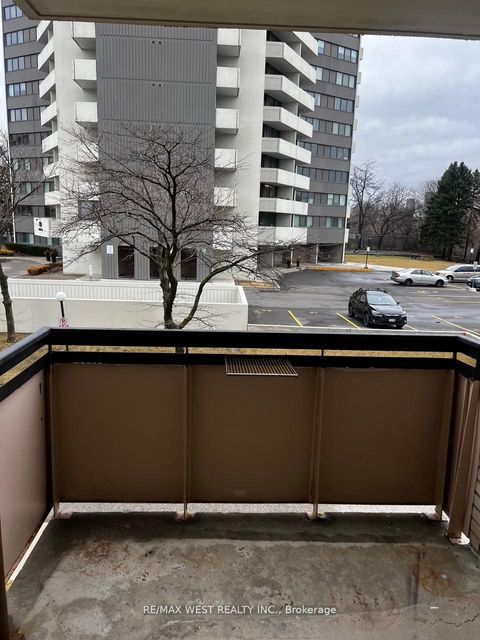 Photo 2 at 202 - 130 Neptune Drive, Lawrence, Toronto